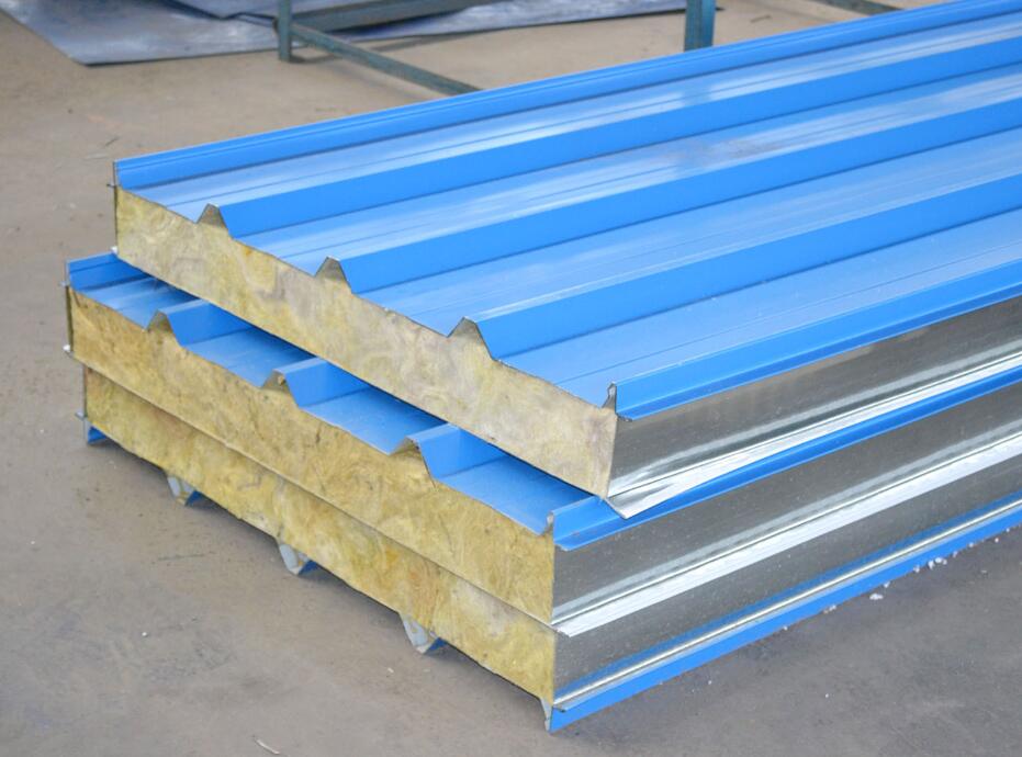 夾芯彩鋼板應(yīng)該順應(yīng)建筑時代的發(fā)展要求